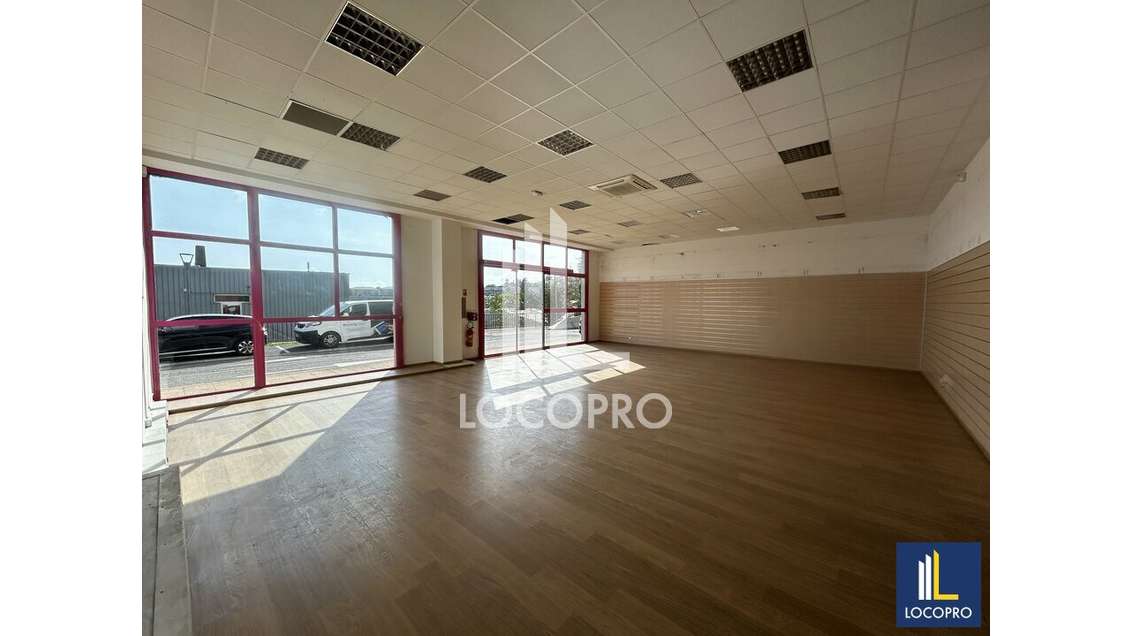A louer local d'activité 1000m² Villeneuve-Loubet