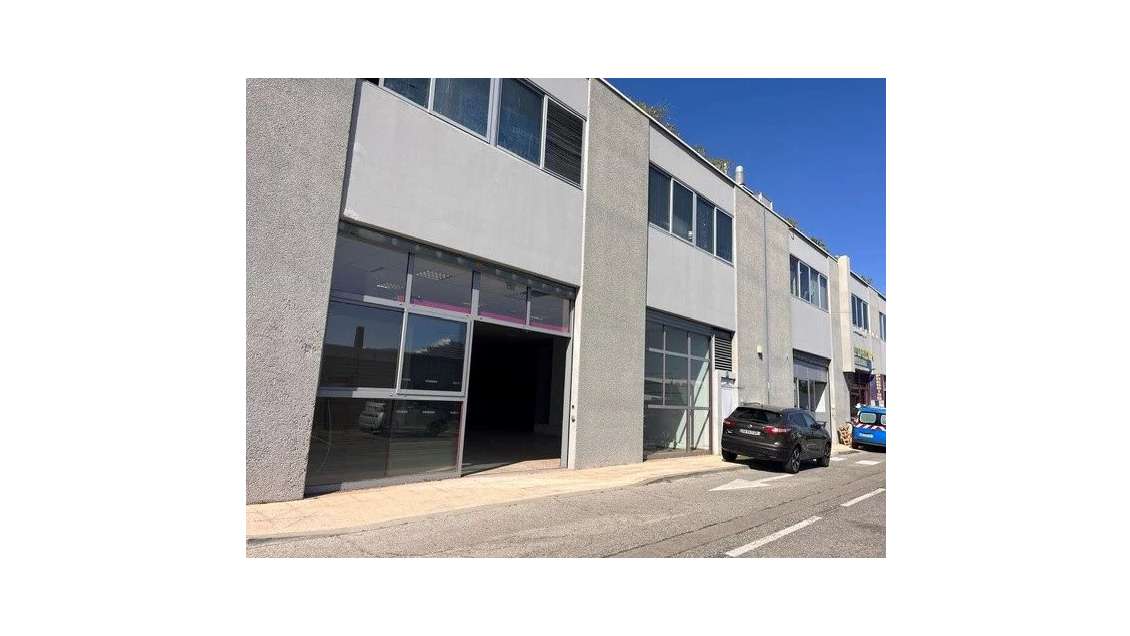 A LOUER - ENTREPÔTS/BUREAUX 500M2 + PKG VISITEURS-