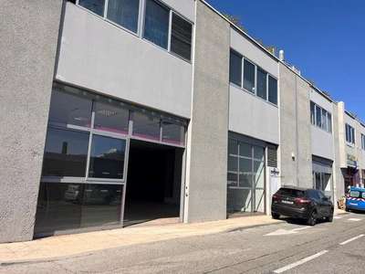 Location Locaux d'activités - Entrepôts à Villeneuve-Loubet