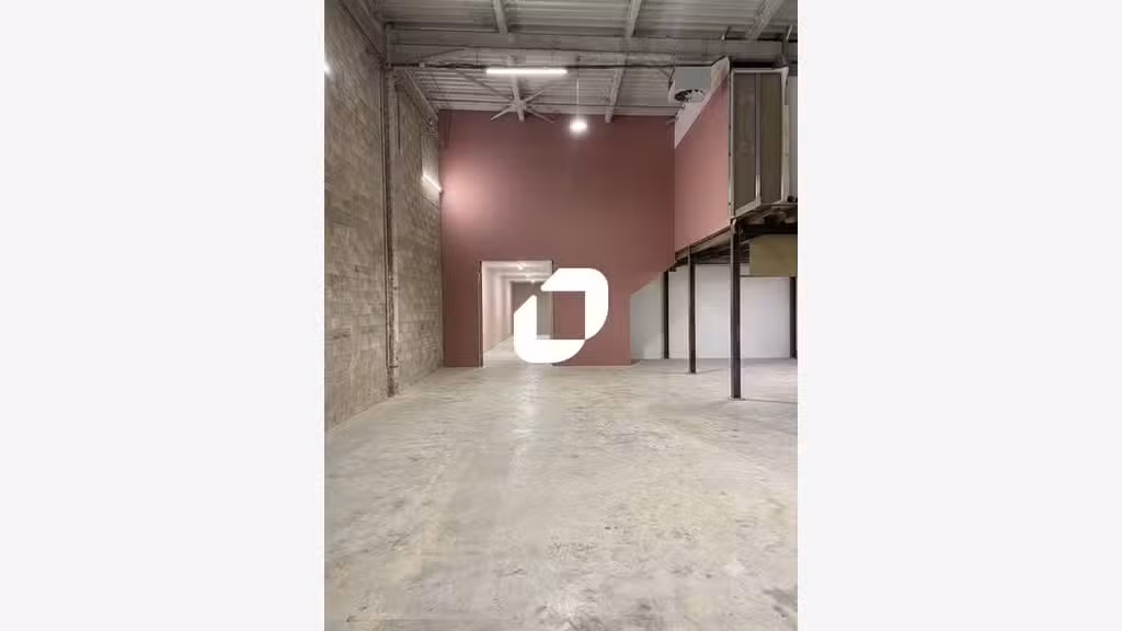  vous propose à la location un local d'act