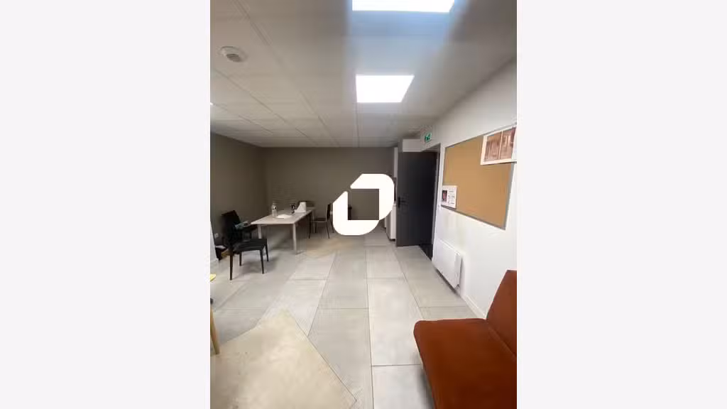 vous propose à la location un local d'act