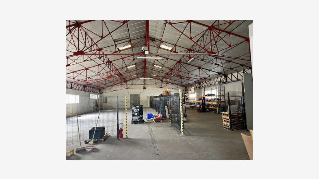 A louer local d'activité 800m² Villeneuve-sur-Lot
