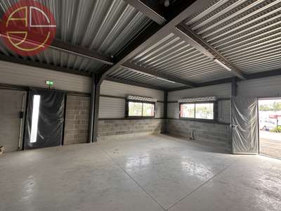 Location Locaux d'activités - Entrepôts à Villeneuve-Tolosane