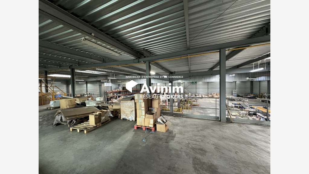 A louer bâtiment messagerie indépendant 3848m² 