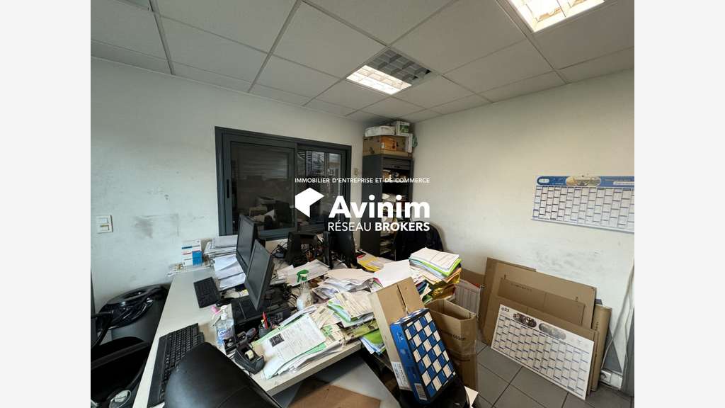 A louer bâtiment messagerie indépendant 3848m² 