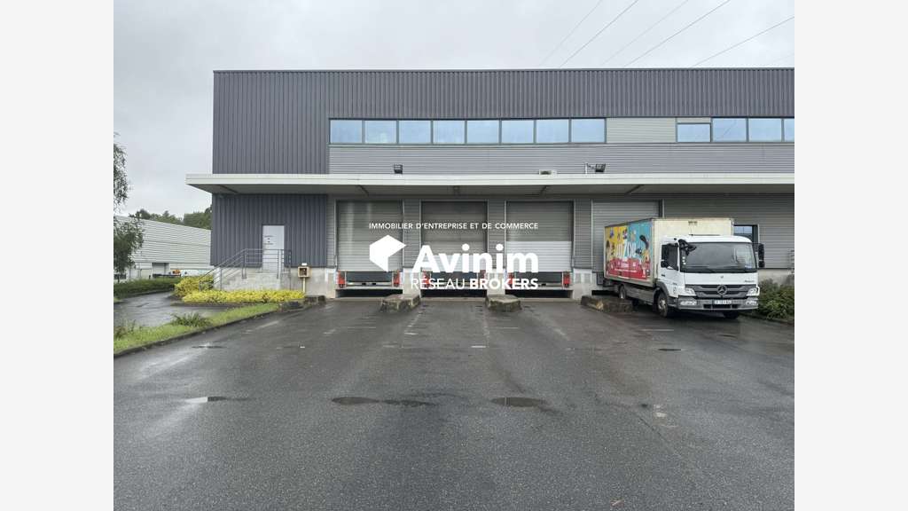 A louer bâtiment messagerie indépendant 3848m² 