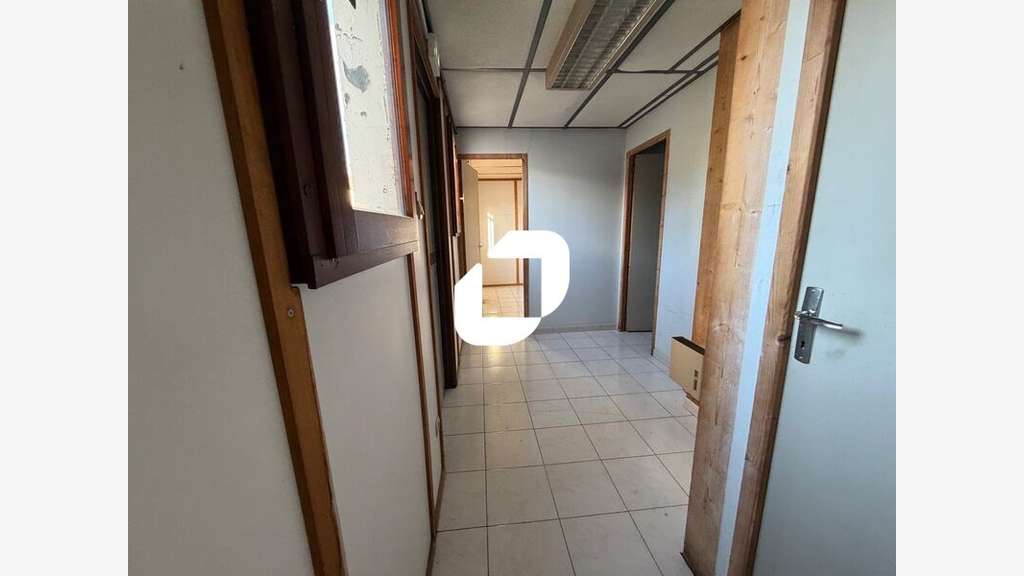 A louer Local d'activité 264m² Villeparisis