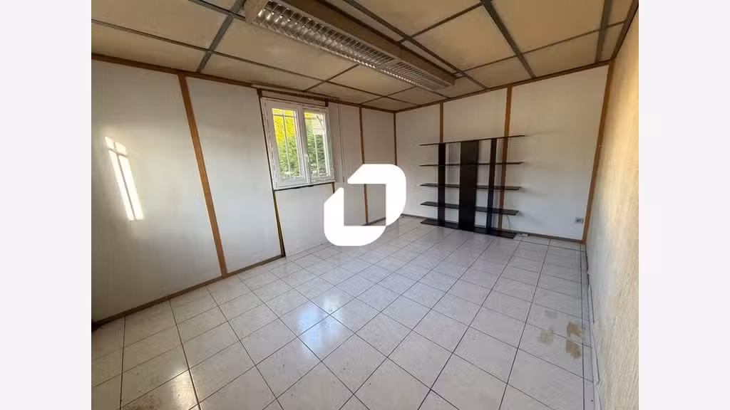 A louer Local d'activité 264m² Villeparisis