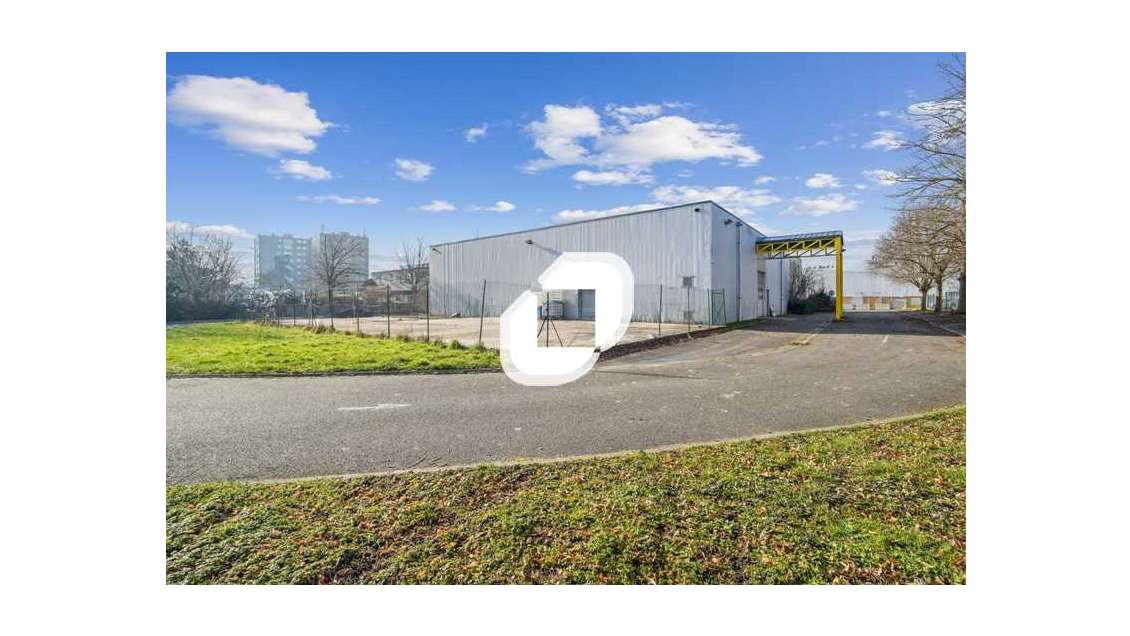 A louer Local d'activité 1418m² Villepinte