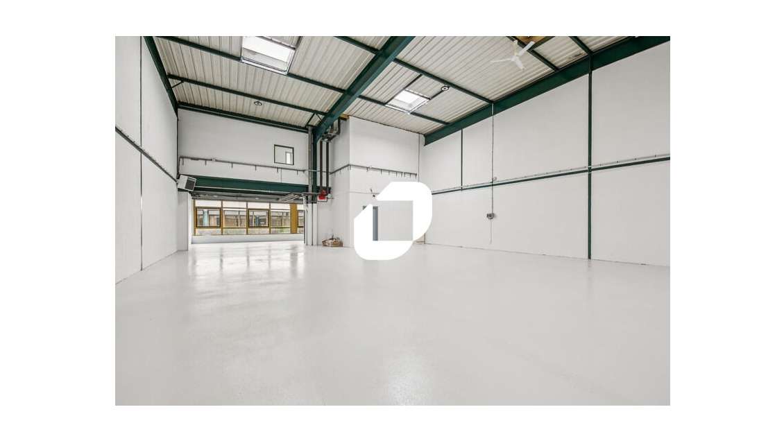 A louer Local d'activité 369m² Villepinte