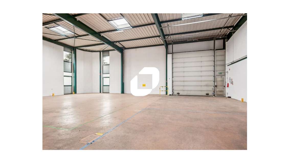 A louer Local d'activité 734m² Villepinte