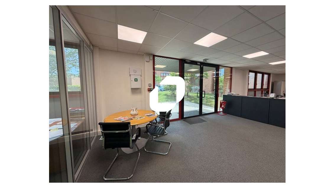 A louer Local d'activité 365m² Villepinte