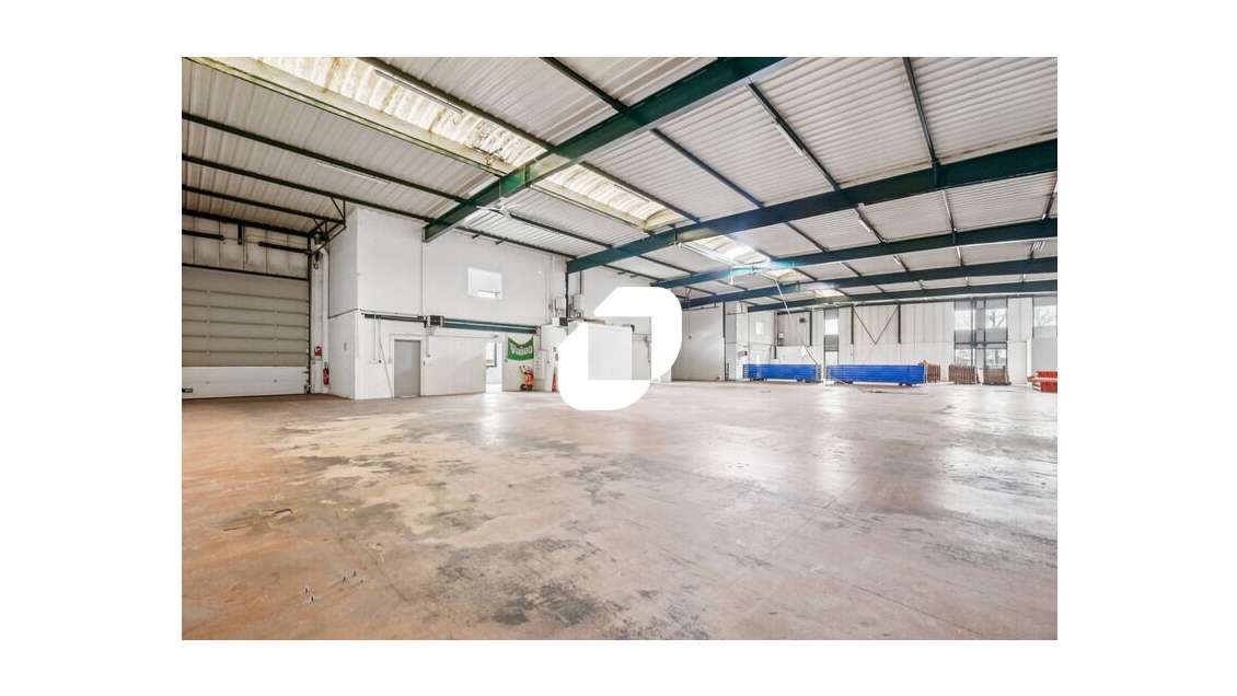 A louer Local d'activité 734m² Villepinte