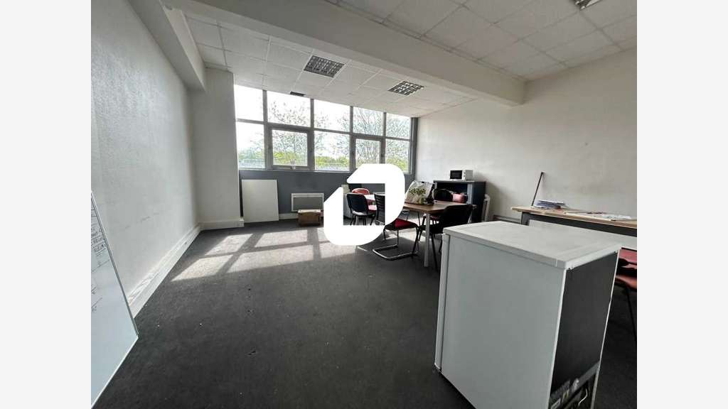 A louer Local d'activité 288m² Villepinte