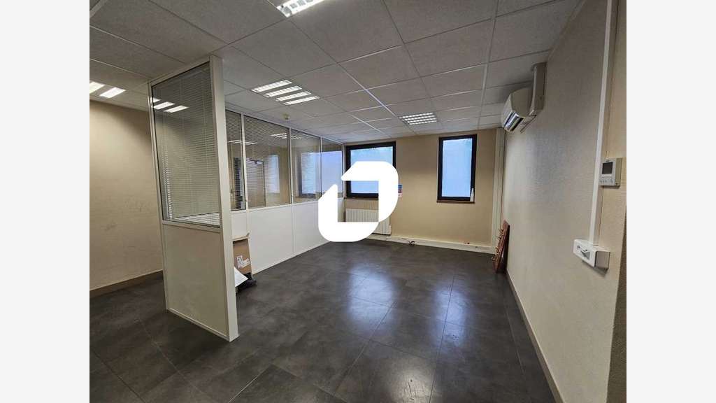 A louer Local d'activité 627m² Villepinte