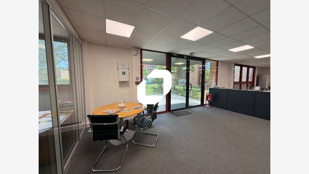A louer Local d'activité 365m² Villepinte