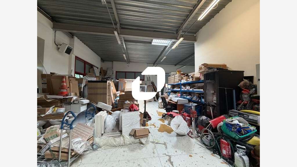 A louer Local d'activité 365m² Villepinte