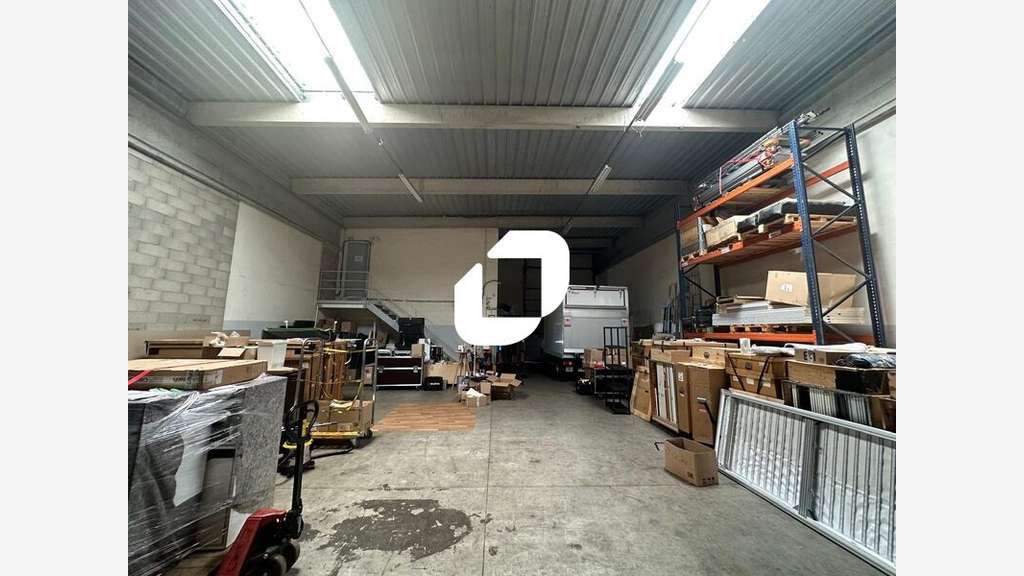 A louer Local d'activité 288m² Villepinte