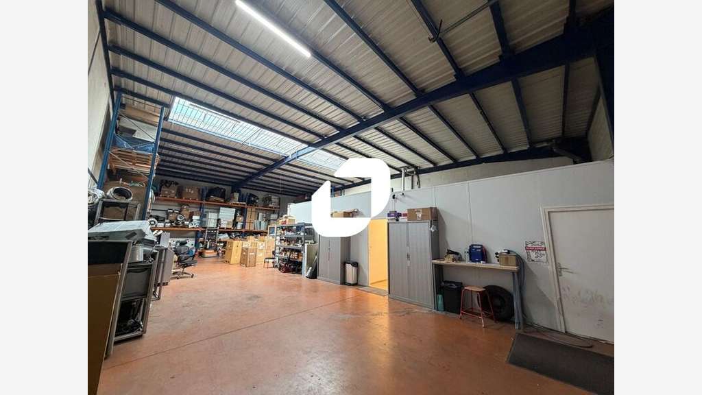 A louer Local d'activité 250m² Villepinte