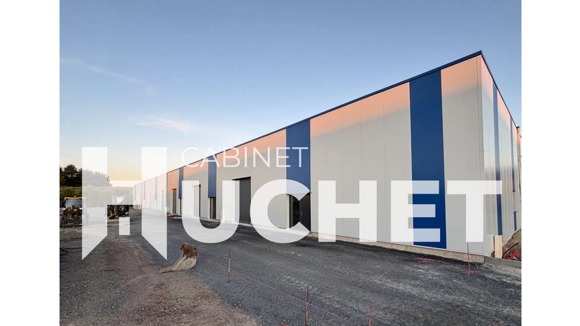 14. À louer local d'activité à Villers Bocage