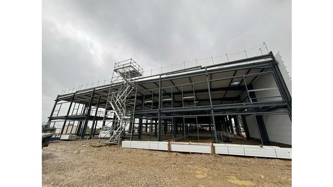 Local d'activité à louer ZI de Villette-d'Anthon