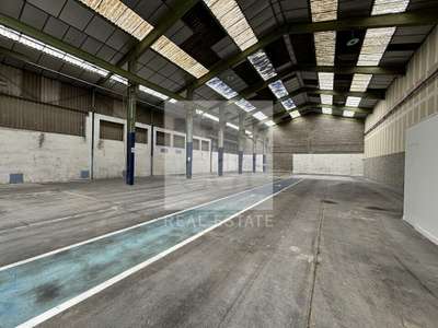 Local d'activité 1210m² à louer à Villeurbanne