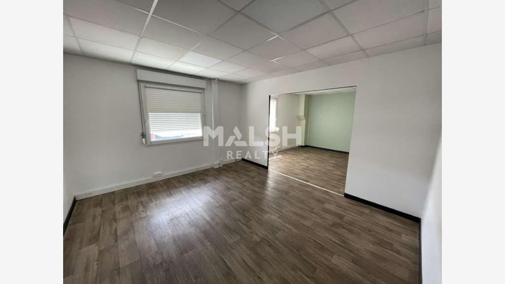 Local d'activités 994m² à louer à Villeurbanne