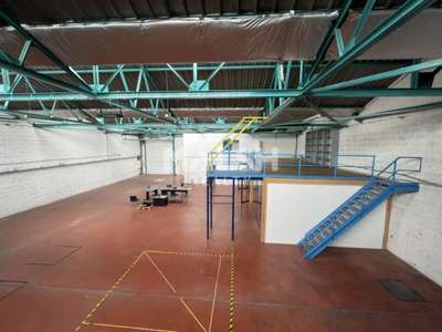 Local d'activités 994m² à louer à Villeurbanne