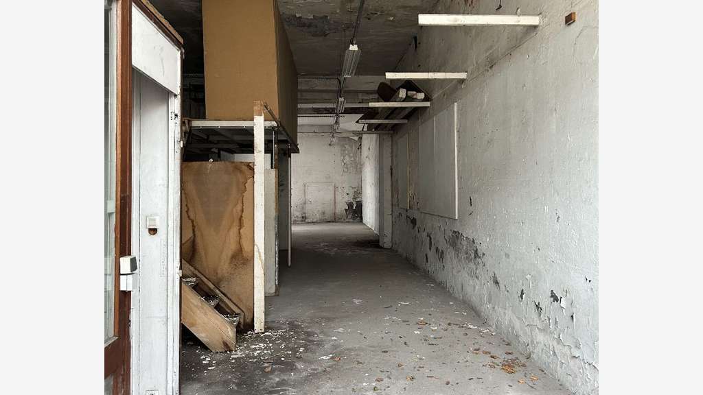 Location pure local de stockage 120m² Villeurbanne