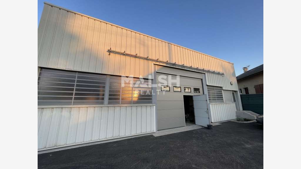 Locaux indépendants 334m² à louer à Villeurbanne