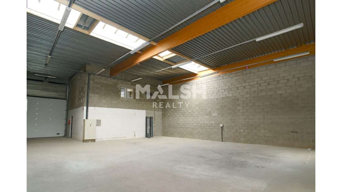 Locaux d'activités à louer 911m²  à Villeurbanne 