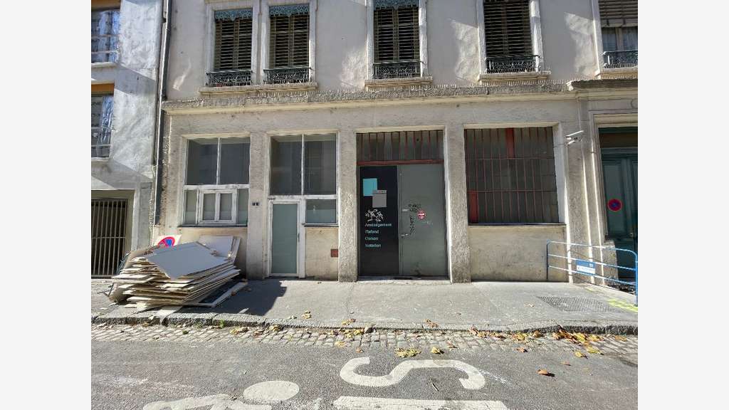 Locaux 186m² rue d'Alsace à Villeurbanne