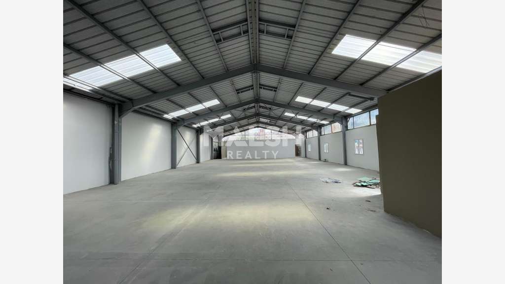 Bâtiment d'activités réhabilité à Villeurbanne