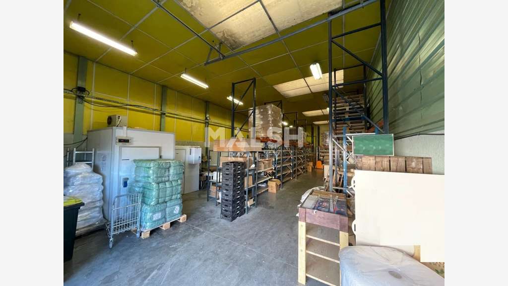 Local d'activités 255m² à louer à Villeurbanne