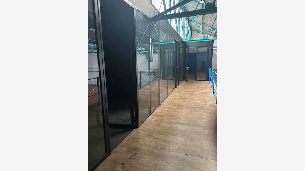 A louer entrepôt de 994m² en zi à Villeurbanne