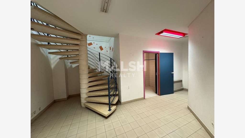 Local mixte activités et bureaux à Villeurbanne
