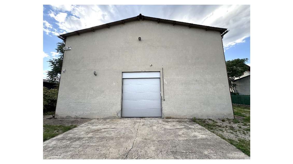 Bâtiment d'activité Villeurbanne !