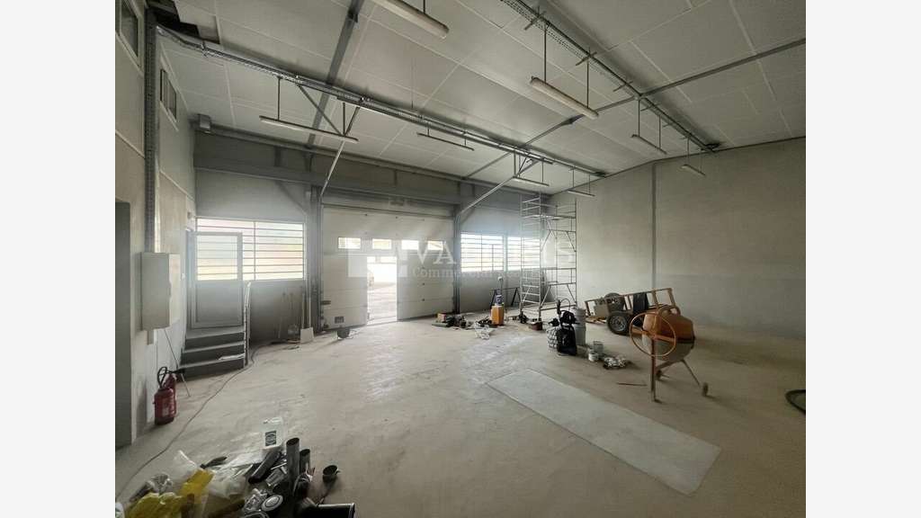 Local atelier 145m² à louer Villeurbanne 