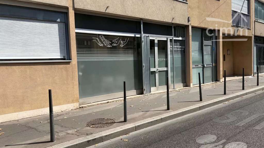 Loue local commercial bureaux de 47m² Villeurbanne