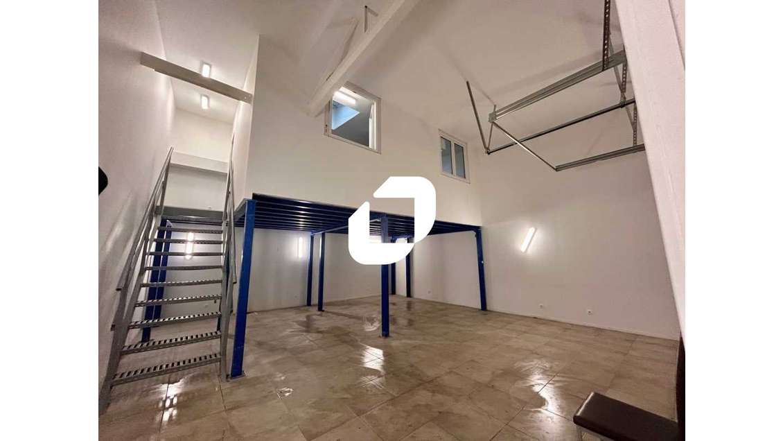 A louer Local d'activité 100m² Villiers le bel