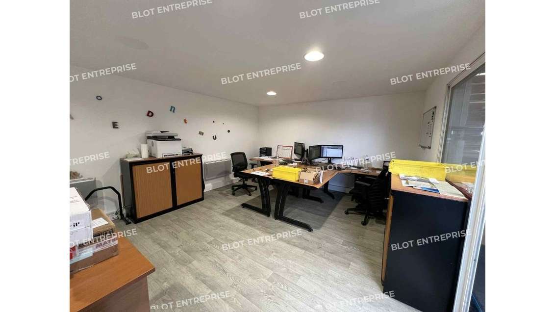 A louer local d'activités 395m² à Vitré