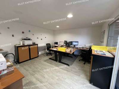 Location Locaux d'activités - Entrepôts à Vitré