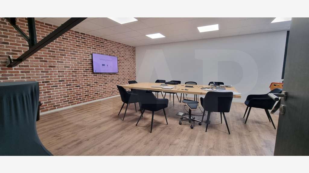 A louer local d’activité 261m² axe principal Vitré