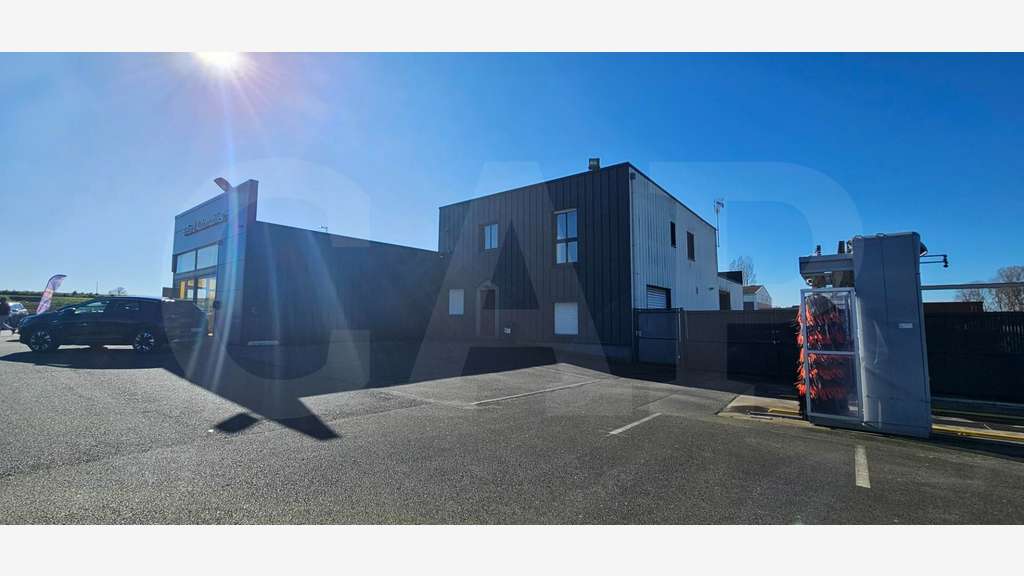A louer local d'activités bureaux de 690m² à Vitré