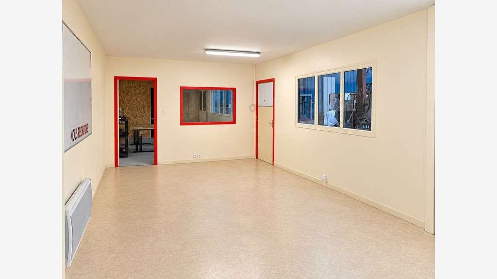A louer cellule d'activité de 500m² en za à Vitré