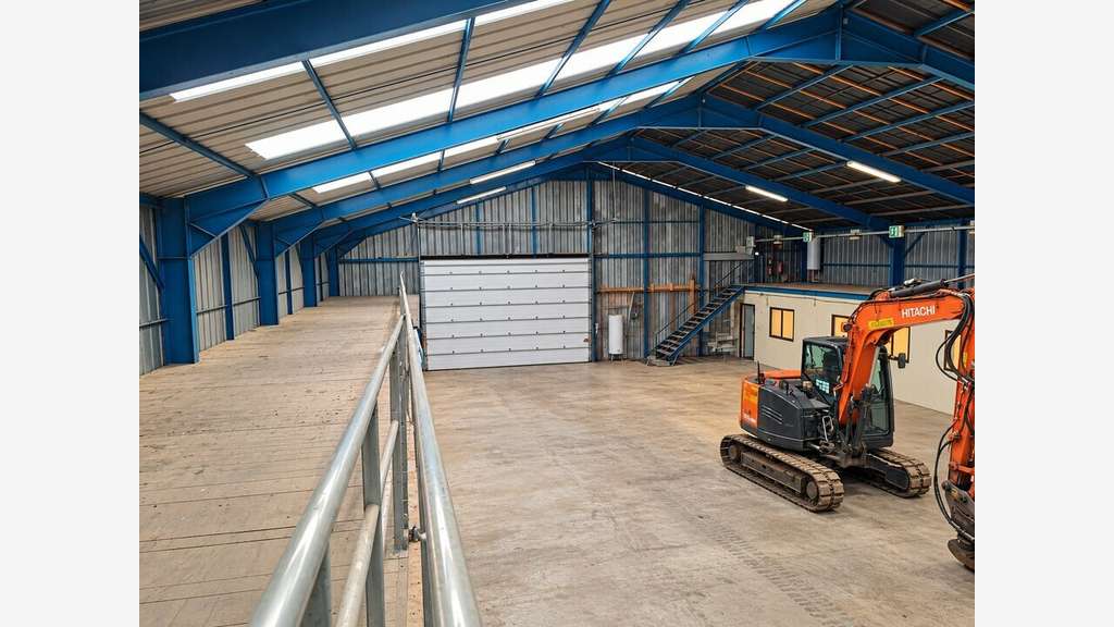 A louer cellule d'activité de 500m² en za à Vitré