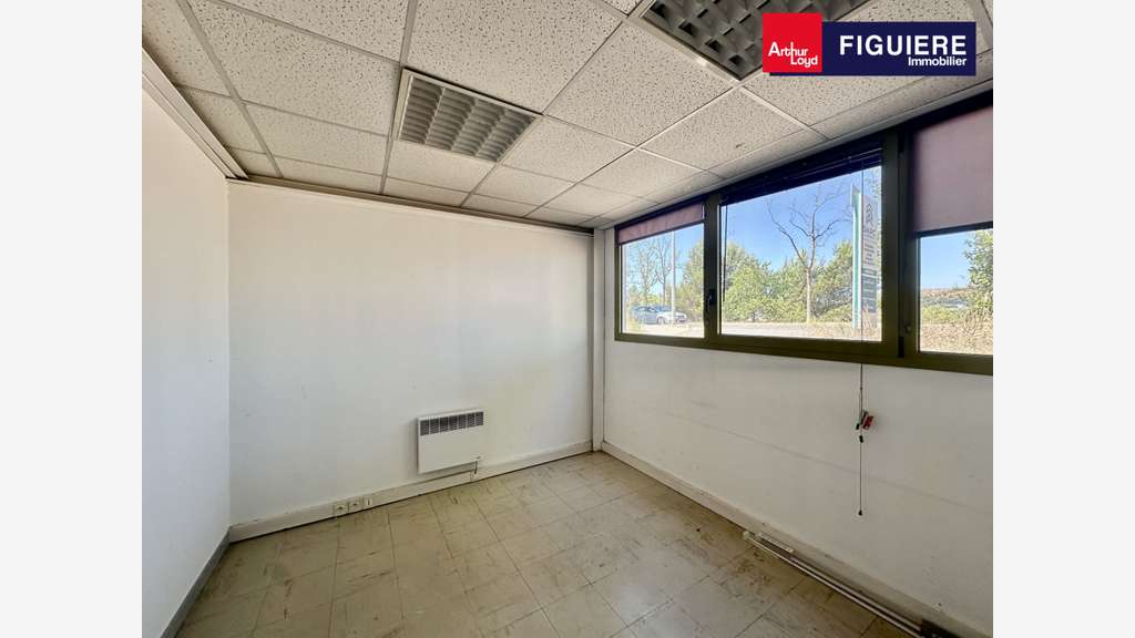 A louer local 626m² ZI de l'Anjoly à Vitrolles A7