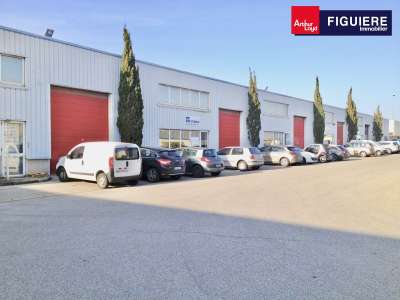 Local 390m² à louer à Vitrolles ZI des Estroublans