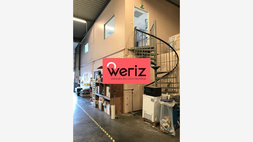Location locaux d'activité 241m² à Vitrolles