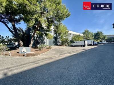 Location Locaux d'activités - Entrepôts à Vitrolles